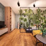 B10 Business Apartment