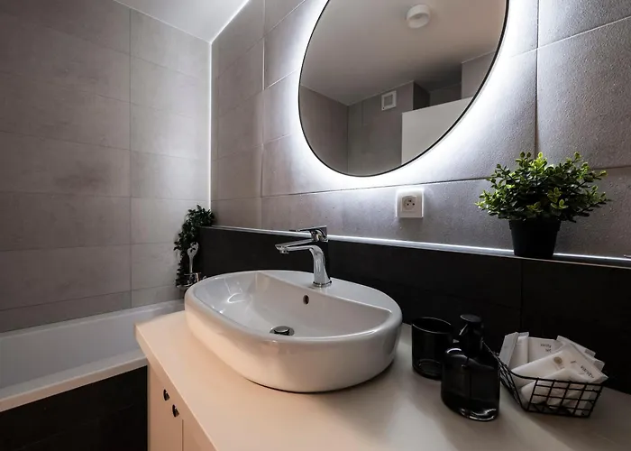 Apartment B10 Business